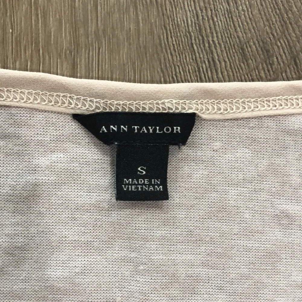 ANN TAYLOR Women's Light Tan Long Sleeve Top - Picture 2 of 7